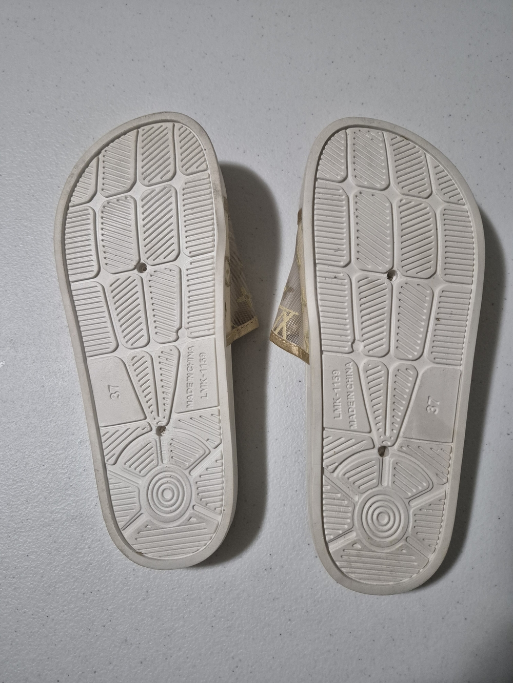 Kid's Beige Patterned Slide Sandals - Picture 4 of 5